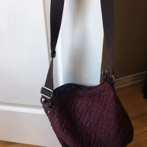 Tommy Hilfiger Bags - Tommy hilfiger cross body bag Tommy Hilfiger Bags - Tommy hilfiger cross body bag
